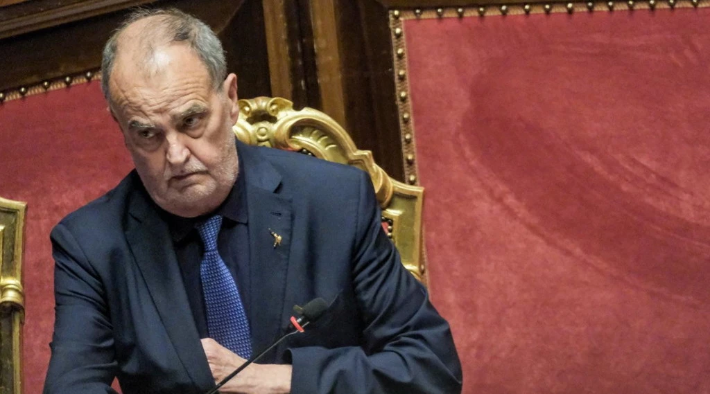 Migranti, Roberto Calderoli: "Regia dietro agli sbarchi", chi finisce sotto accusa