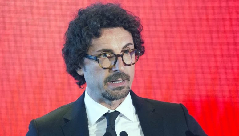 TONINELLI "AUTOSTRADE VIA DALL'INTERA RETE"