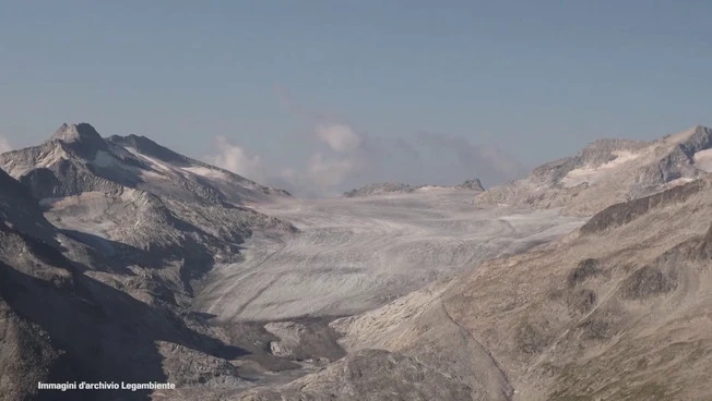Alpi sempre piÃ¹ calde, ghiacciai a rischio tra fusione e siccitÃ 