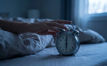 Non solo poche ore anche dormire troppo accelera l'invecchiamento