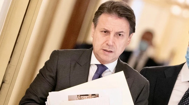 Giuseppe Conte, la soffiata del big del governo: "Il primo a saltare è lui", chi prenderà il suo posto
