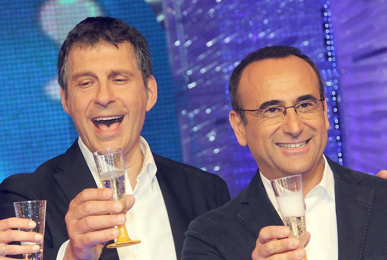 Fabrizio Frizzi, la grande attesa per le parole di Carlo Conti e il sospetto: lontano dalla tv a lungo?