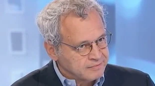 Enrico Mentana contro Giuseppe Conte e Boccia: "I responsabili degli assembramenti? Guardatevi allo specchio"