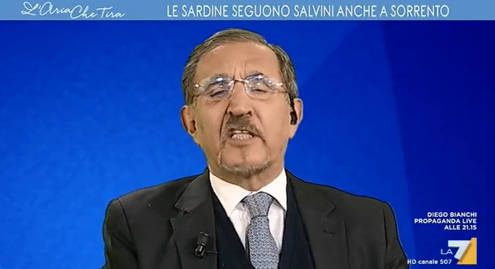 Ignazio La Russa fa fuori gli anti-Salvini a L'Aria Che Tira: "Ma quale massa, sono solo quattro sardine"