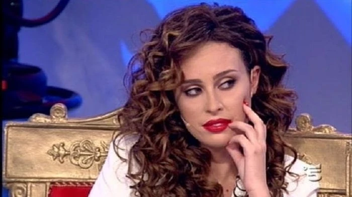 Uomini e donne, Sara Affi Fella e l'incubo dopo lo scandalo: "Minacciata e anoressica, ora sono in cura"