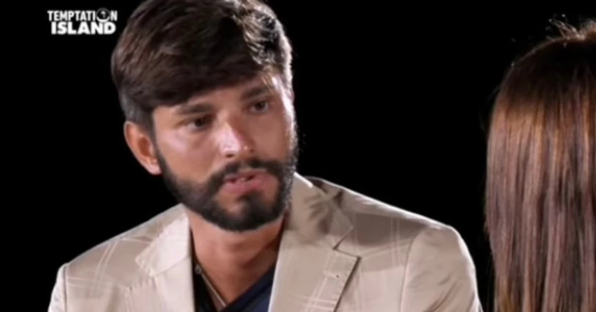 Temptation Island, Andrea deriso due volte: Anna non solo sta con un altro ma ride pure
