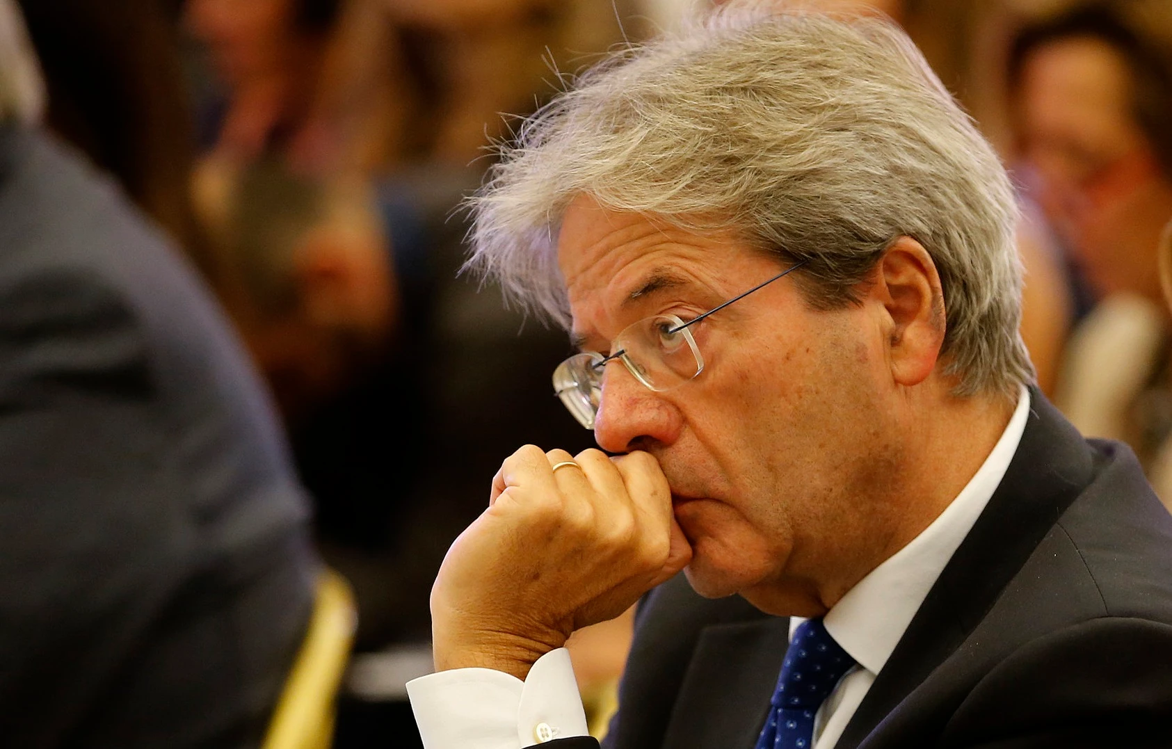Paolo Gentiloni, il timore: il governo può cadere sul voto sui conti pubblici