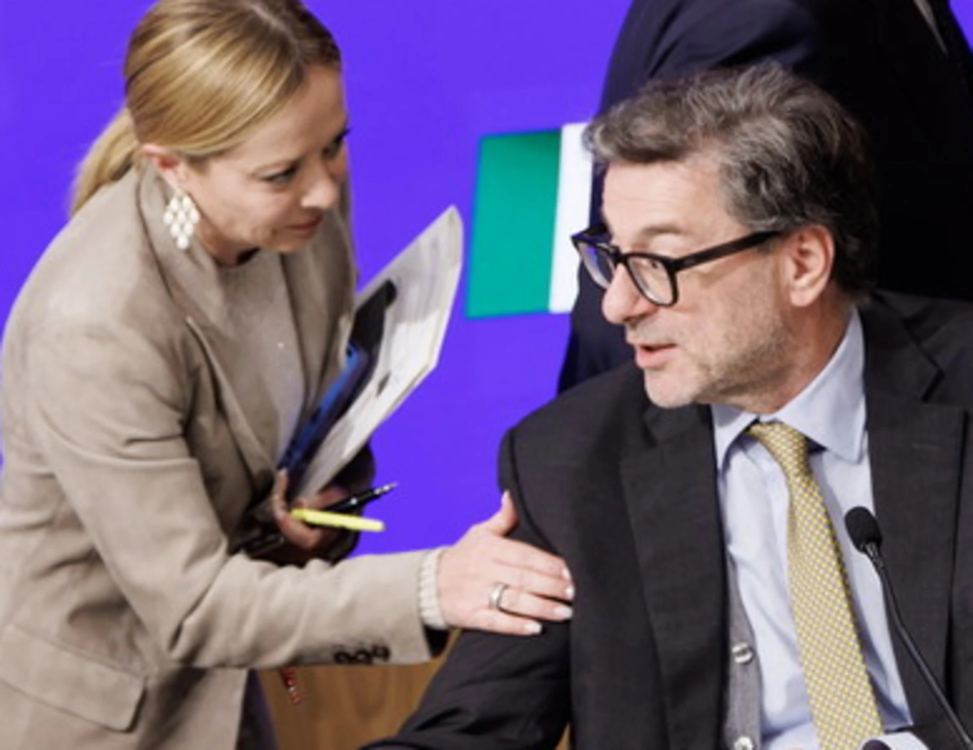 Irpef, il governo pensa al ceto medio: "Taglio fino ai 60mila euro"