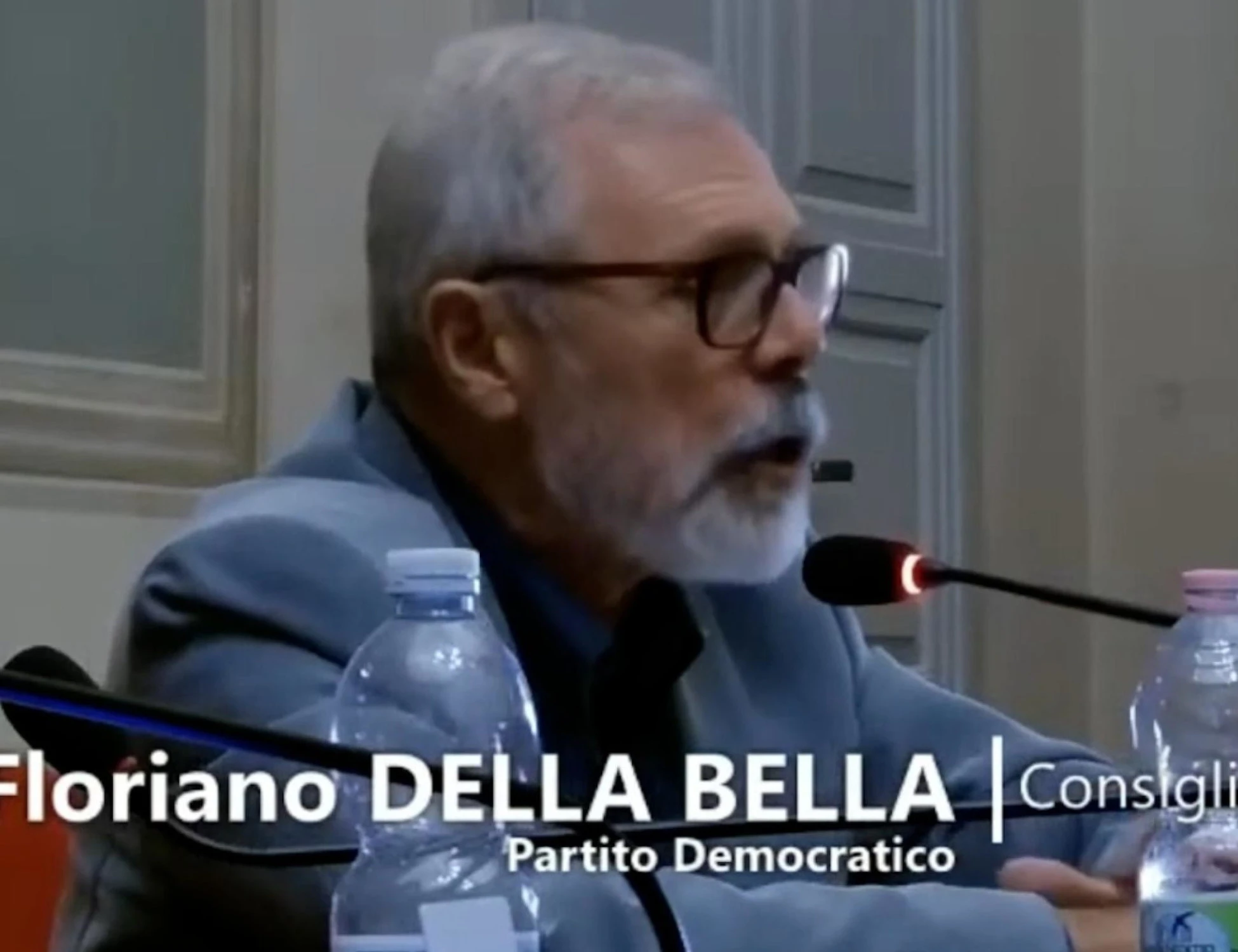 Pur di offendere la Meloni le danno anche della "ciociara"