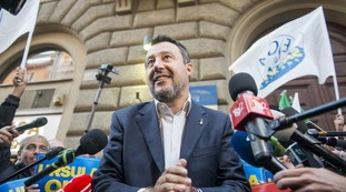 Matteo Salvini: "Bollette bloccate, la prima cosa che faremo al governo"