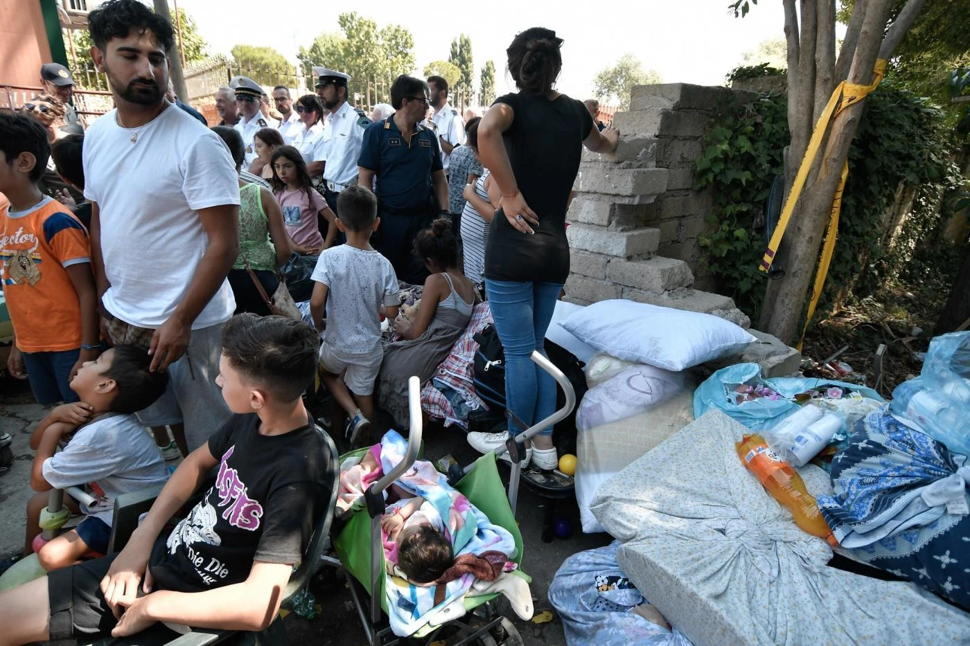 Rom, Giuseppe Sala propone il Daspo: "A Milano tremila nomadi che occupano edifici abusivamente"