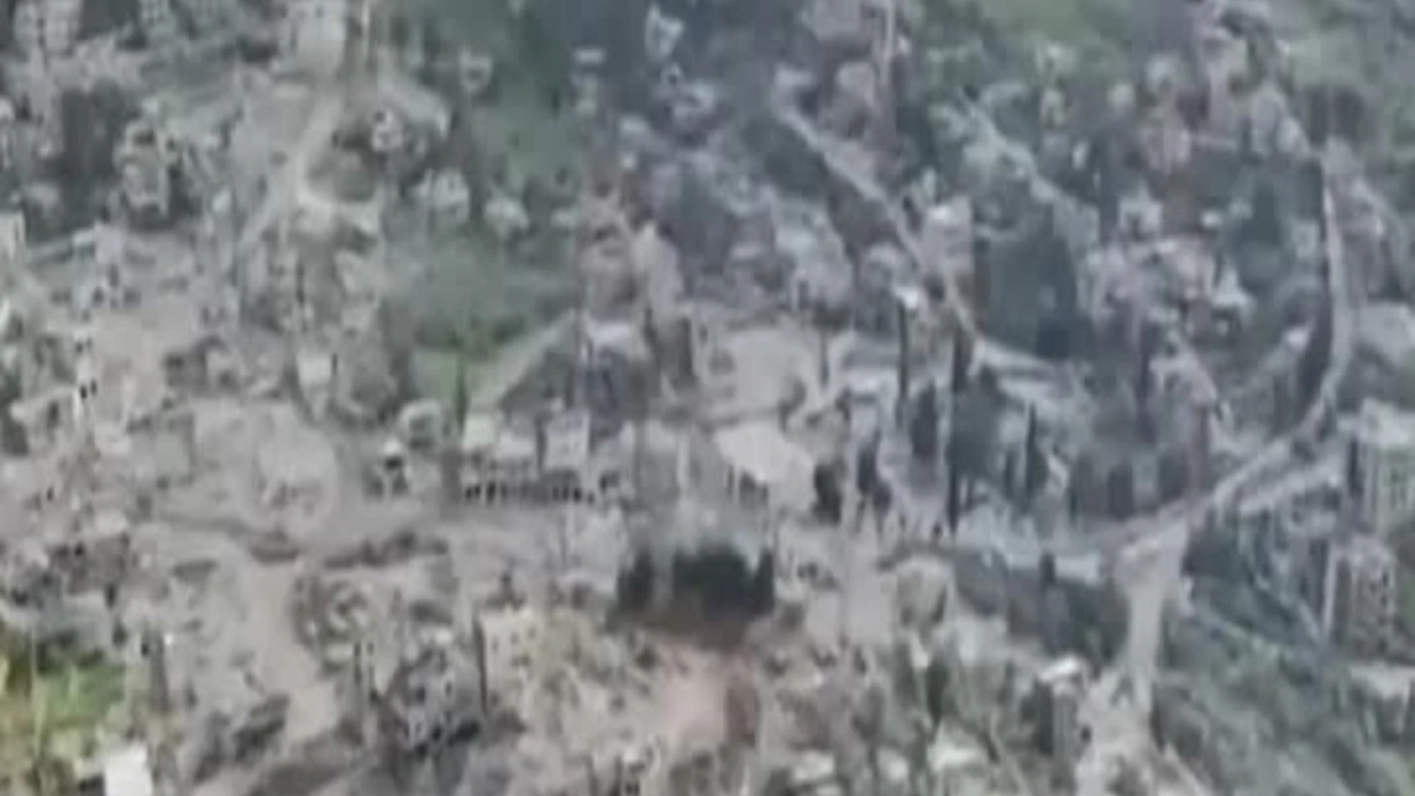 Iran, militari israeliani mostrano esplosioni in un villaggio libanese