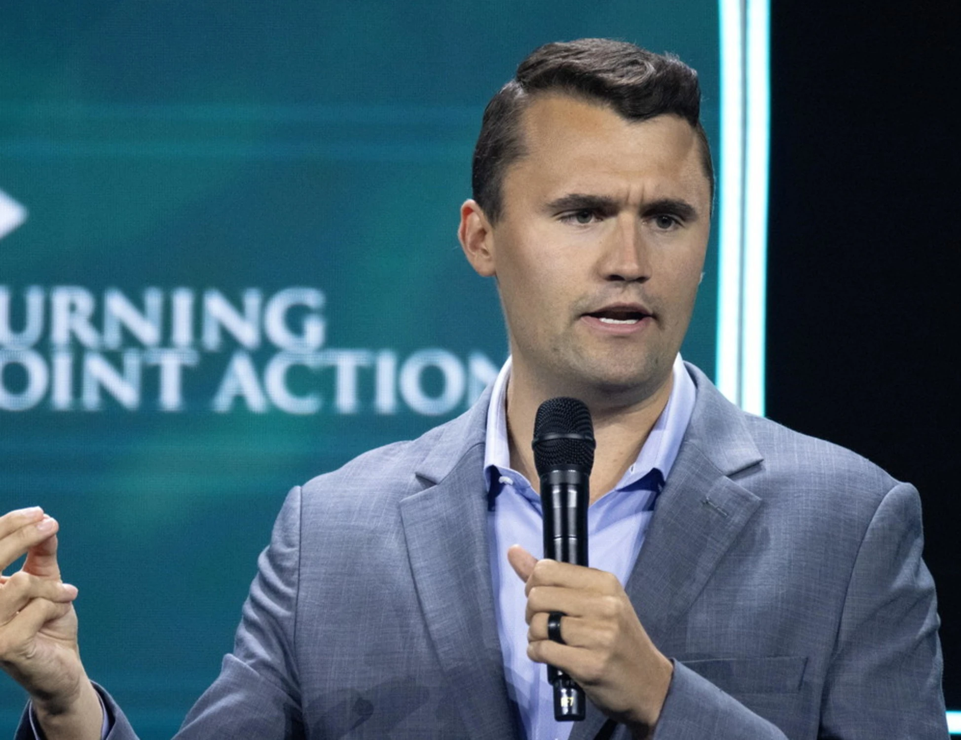 Europarlamento, sfregio a Charlie Kirk: esplode la rivolta, caos in Aula