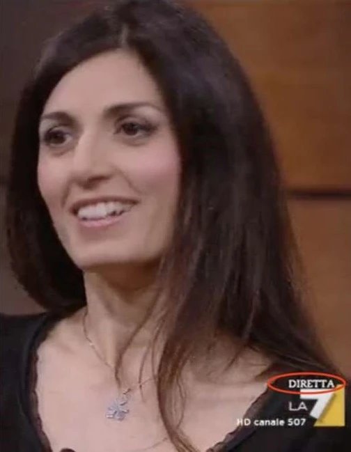 DiMartedì, la scritta in sovrimpressione che incastra Giovanni Floris: l'intervista con la Raggi...
