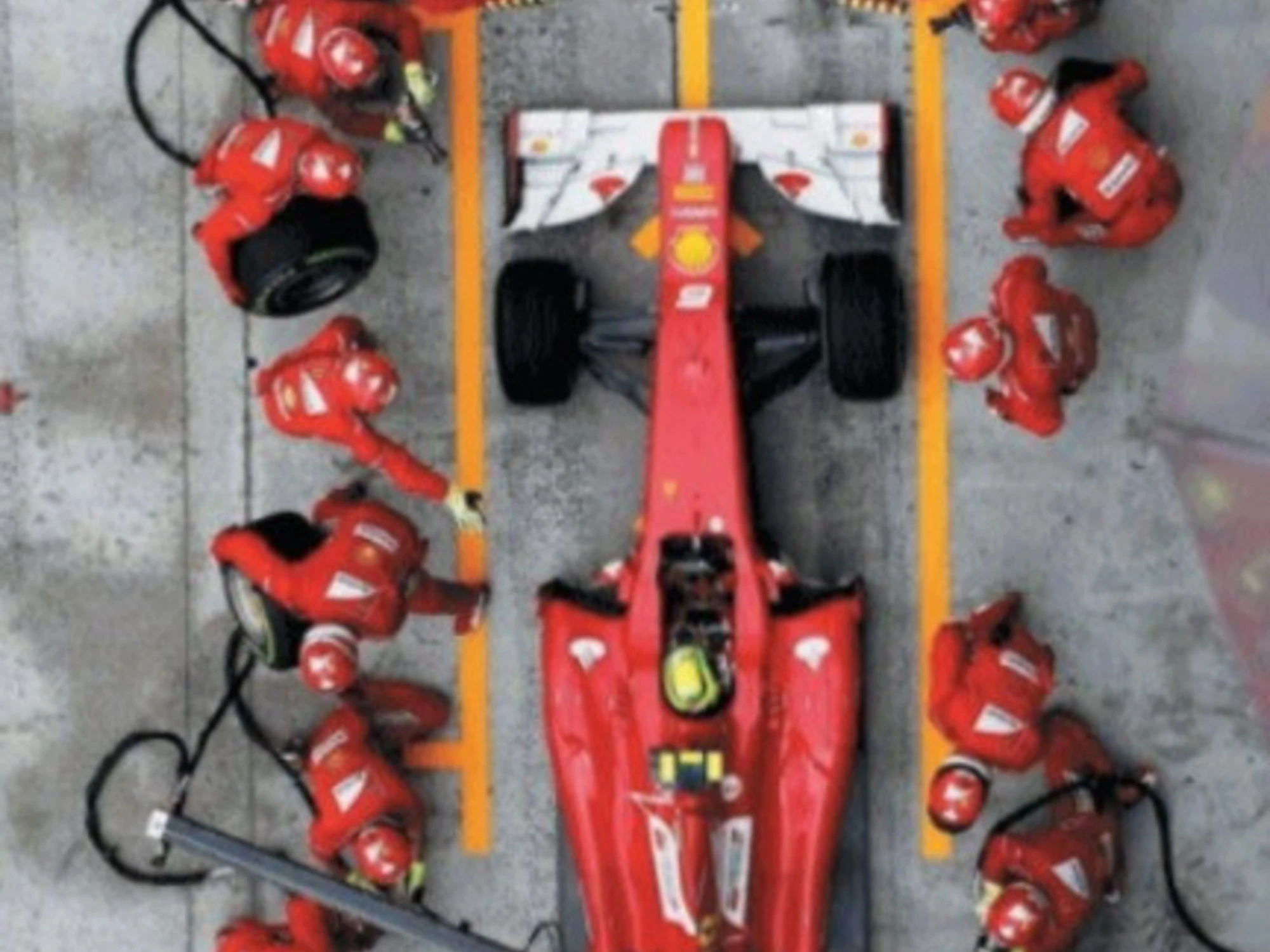 Formula 1, i nuovi carburanti costeranno 260 euro al litro