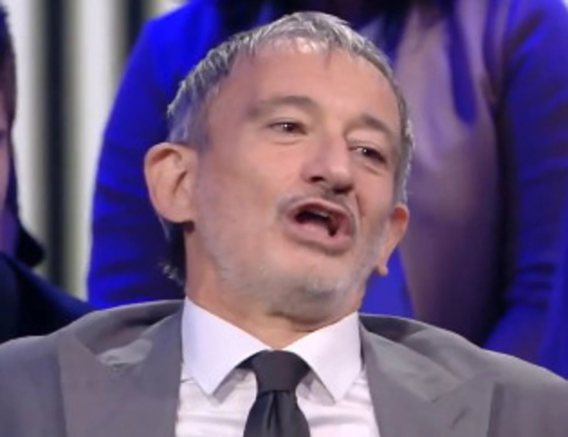 Dritto e Rovescio, Senaldi inchioda Landini: "Sciopero, unici al mondo"