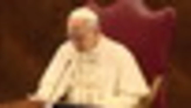 Il Papa alla Pontificia Università Lateranense: formare alla pace