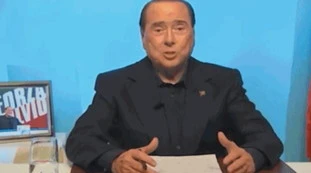 Silvio Berlusconi, lo schiaffo: "Chi non vota non è italiano"