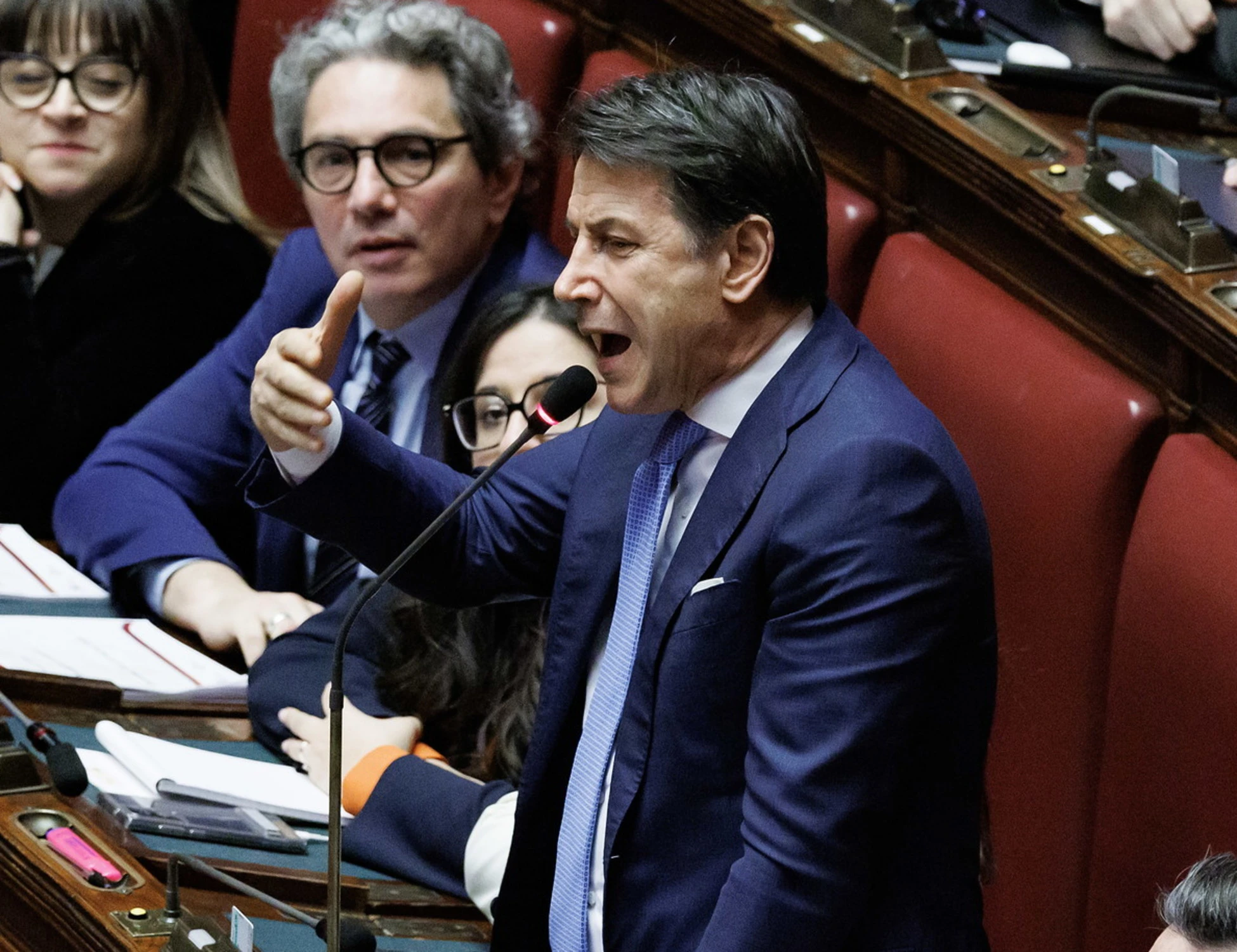 Conte sbrocca contro Meloni? Umiliato