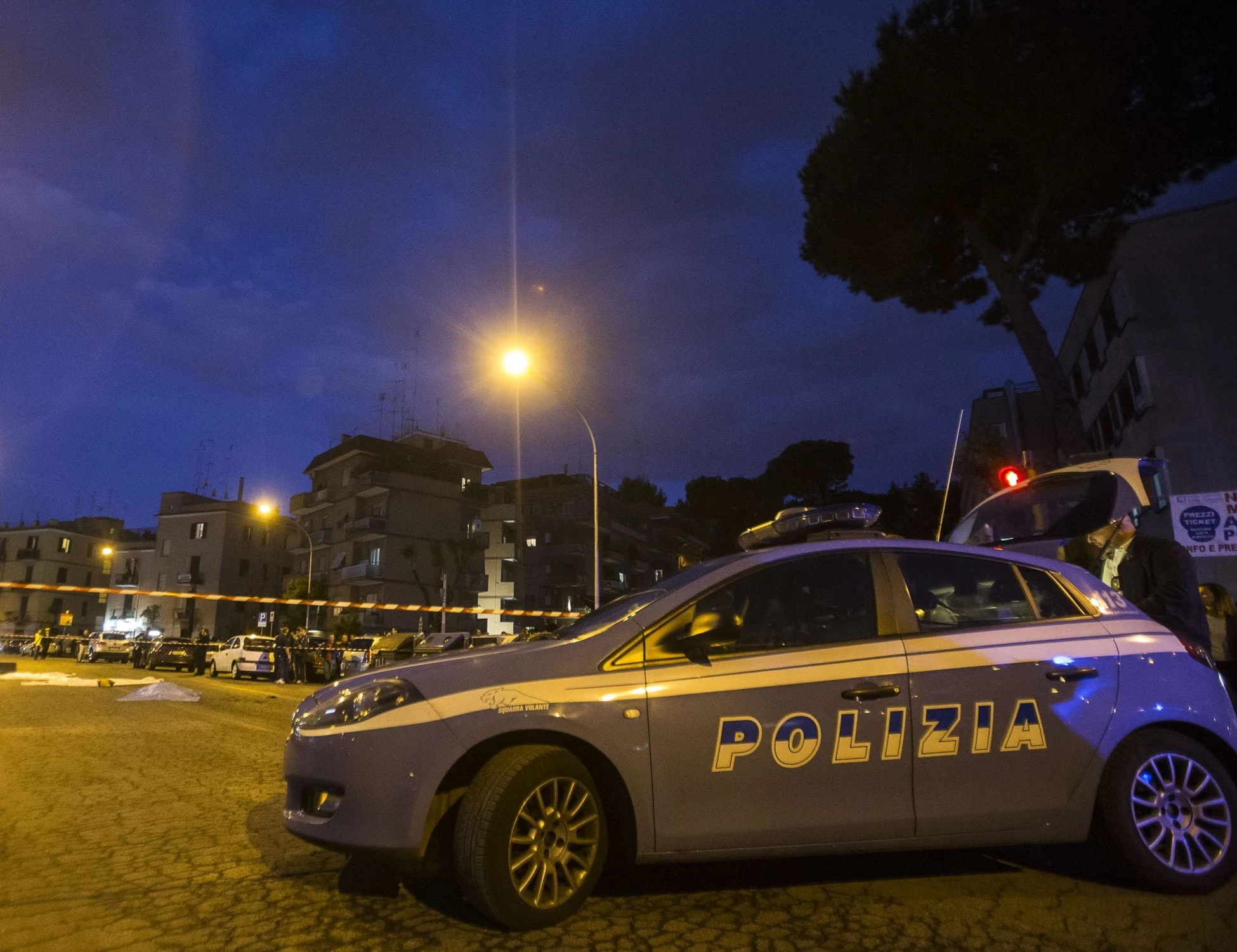 Como, nordafricano non si ferma all'alt e investe il comandante della polizia: è grave