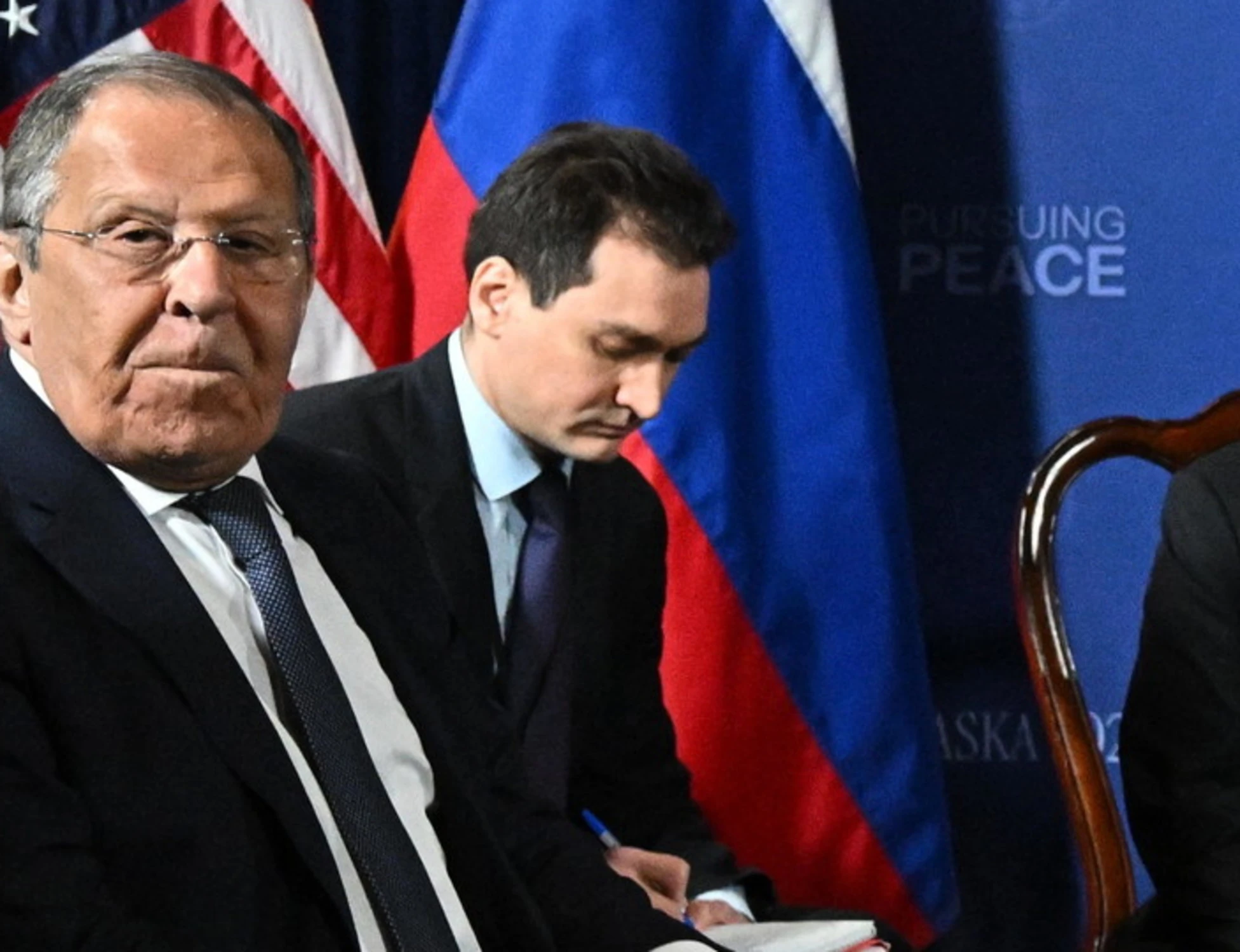Russia, Lavrov: "Aperti a ogni incontro bilaterale o trilaterale con Kiev"