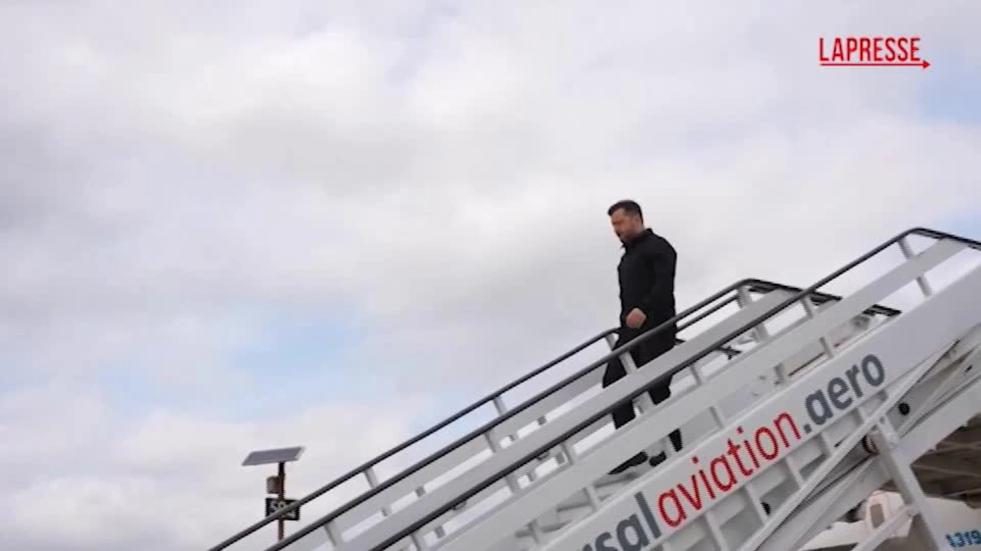 Regno Unito, l'arrivo di Zelensky per l'incontro con i Volenterosi