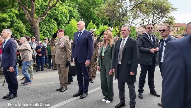 Il ministro della Difesa Crosetto all'adunata degli Alpini a Biella