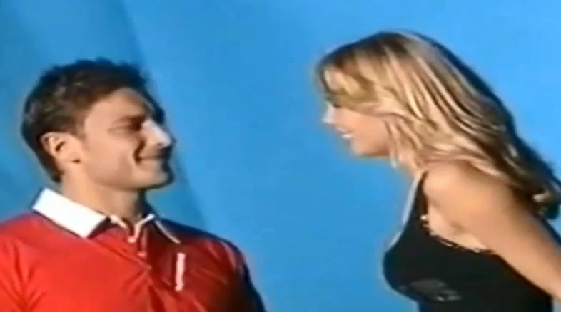 Striscia la notizia, la verità maliziosa su Ilary Blasi e Francesco Totti: "Non è lui quello che molla"