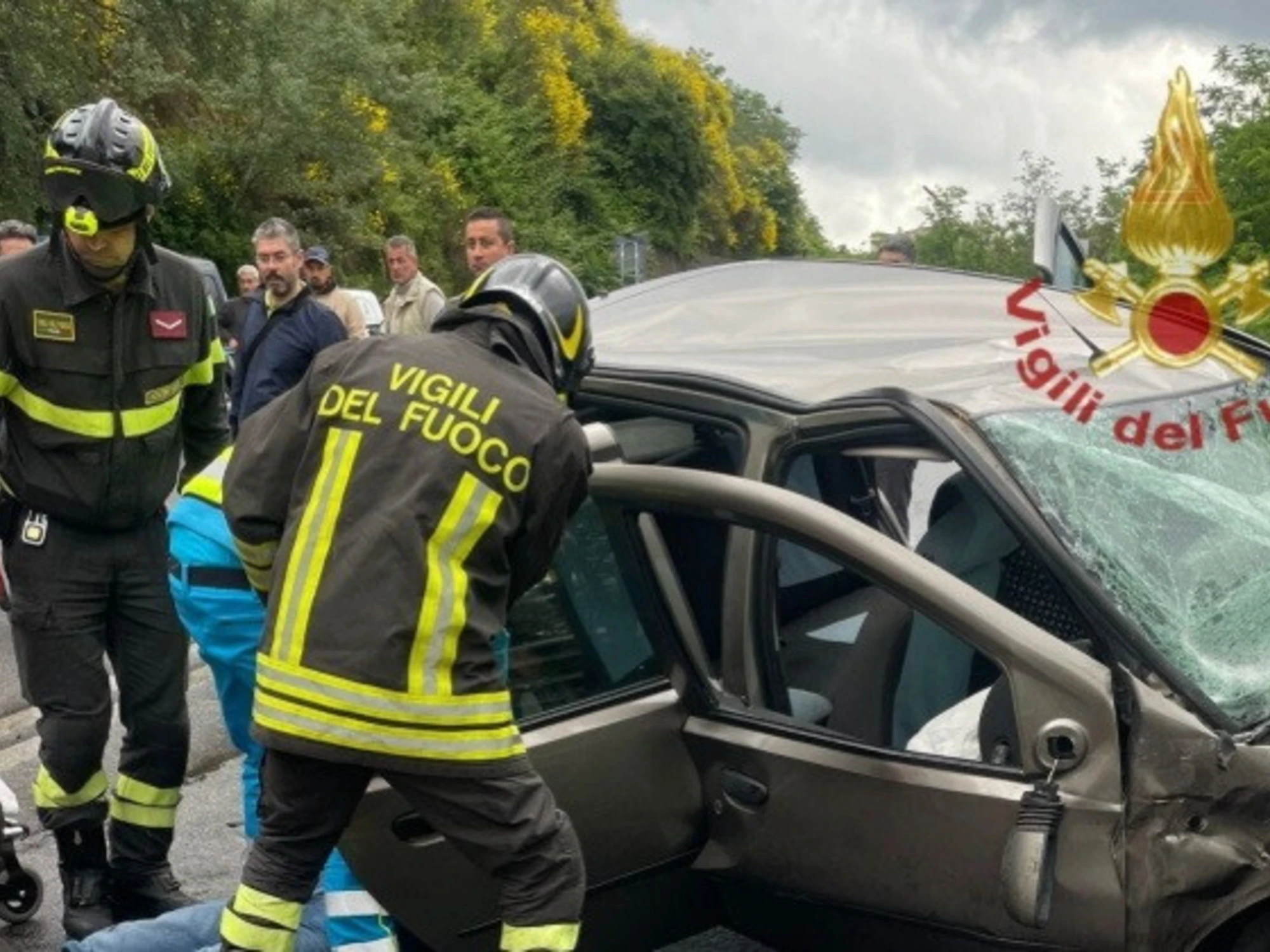 Statale 79: schianto tra pullman, camper e auto. Una strage: 5 morti, 27 feriti, alcuni gravissimi