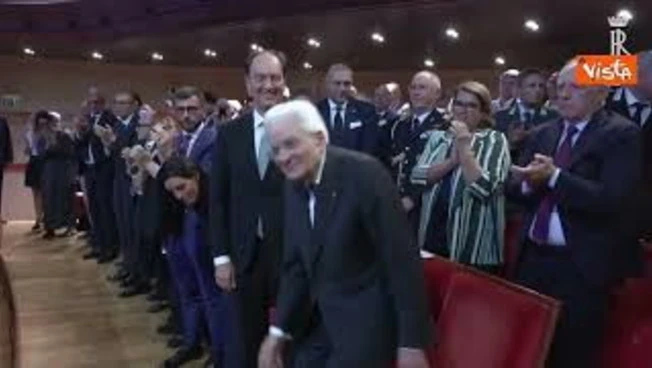 Standing ovation per Mattarella al Teatro “Giuseppe Verdi” di Pordenone