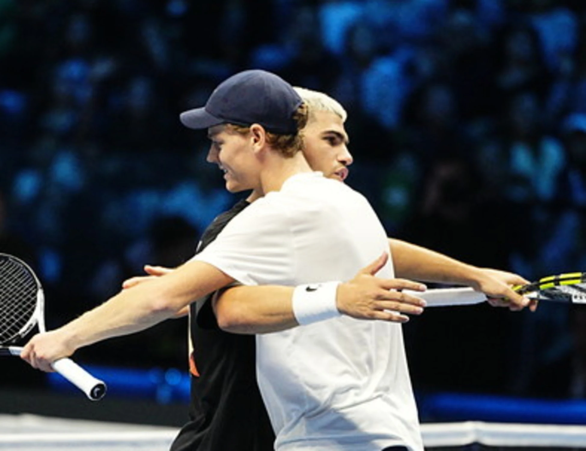 Sinner, show con Alcaraz: "Con questi capelli puoi tifare Juve"