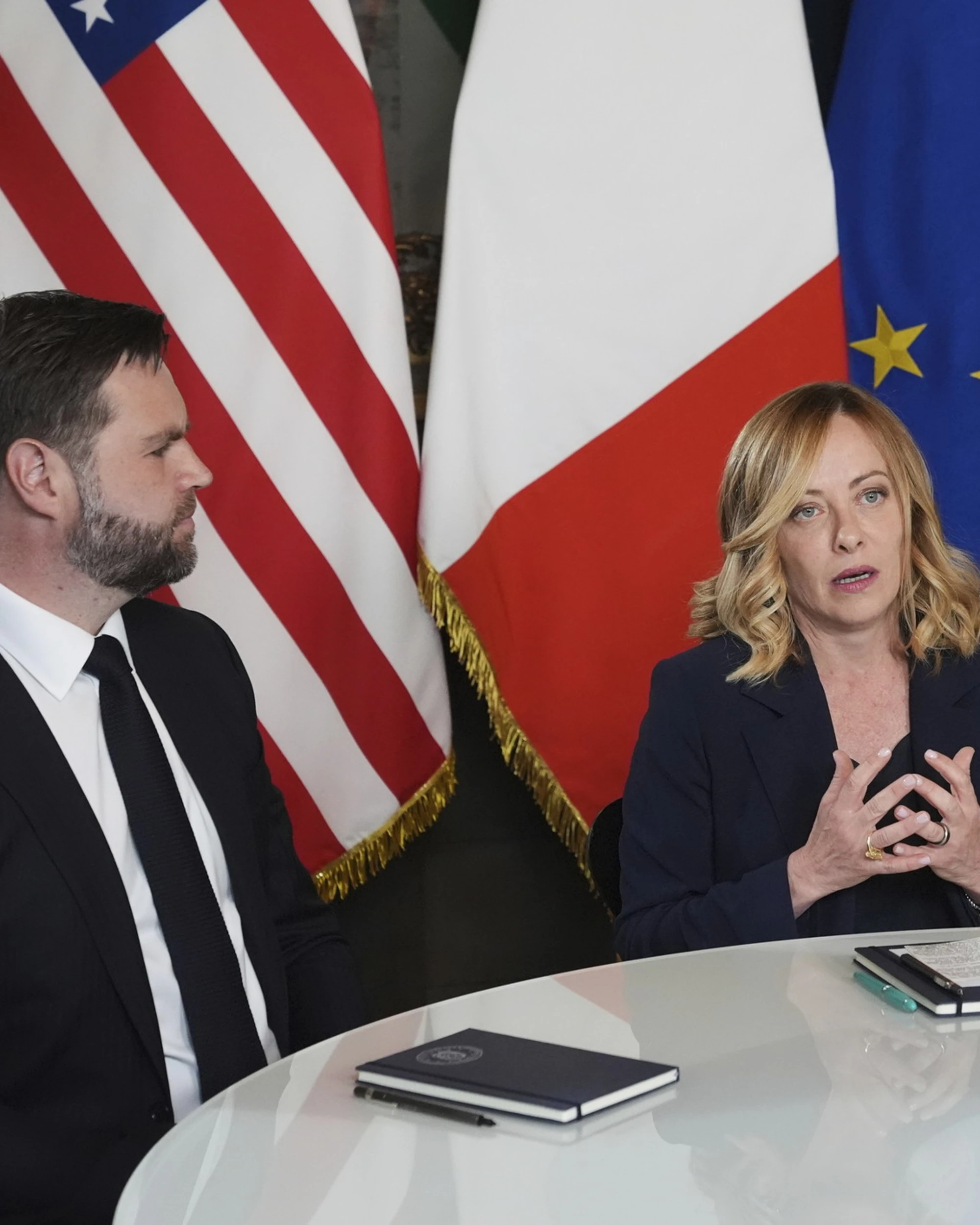 Giorgia Meloni, la foto che smonta le balle della sinistra