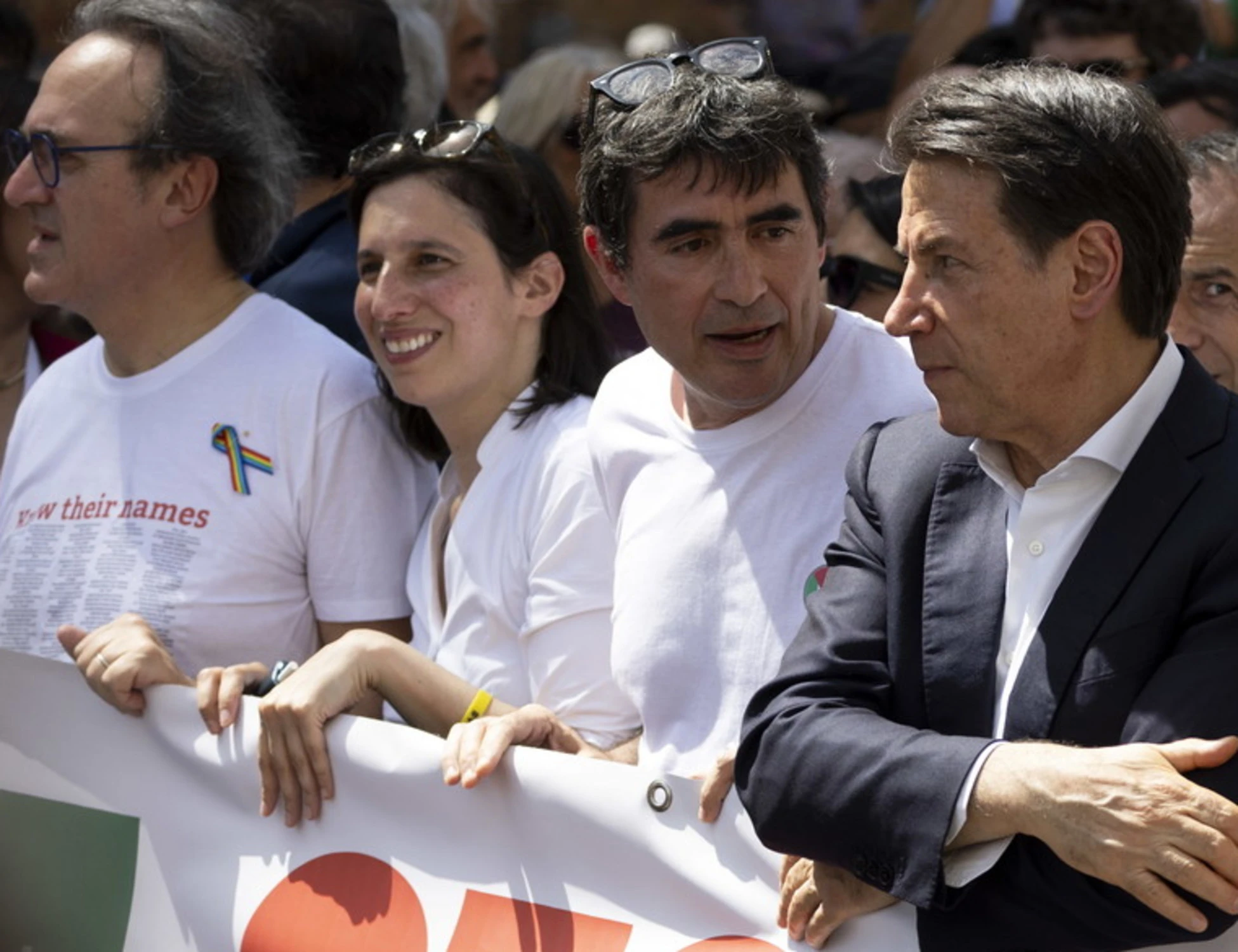 FdI spiana Schlein, Conte e Bonelli: "Voi siete quelli peggiori"
