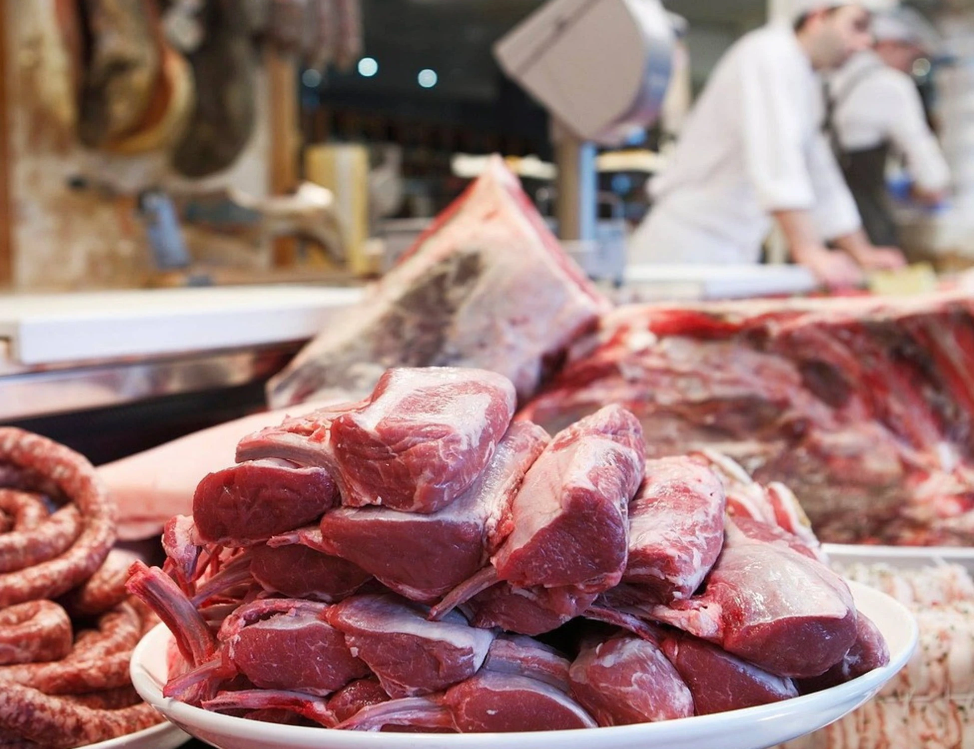 Carne "sostenibile", cosa sta per arrivare sui banconi italiani