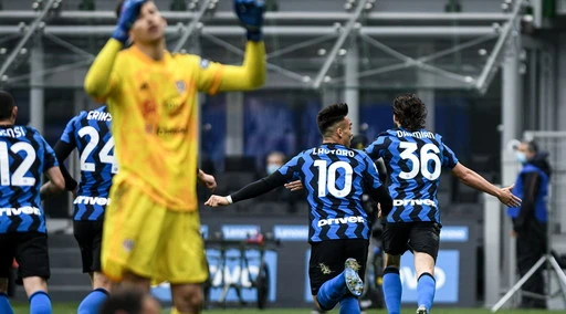Inter, un gol di Darmian piega il Cagliari: 11esima vittoria consecutiva e +11 sul Milan, scudetto a un passo