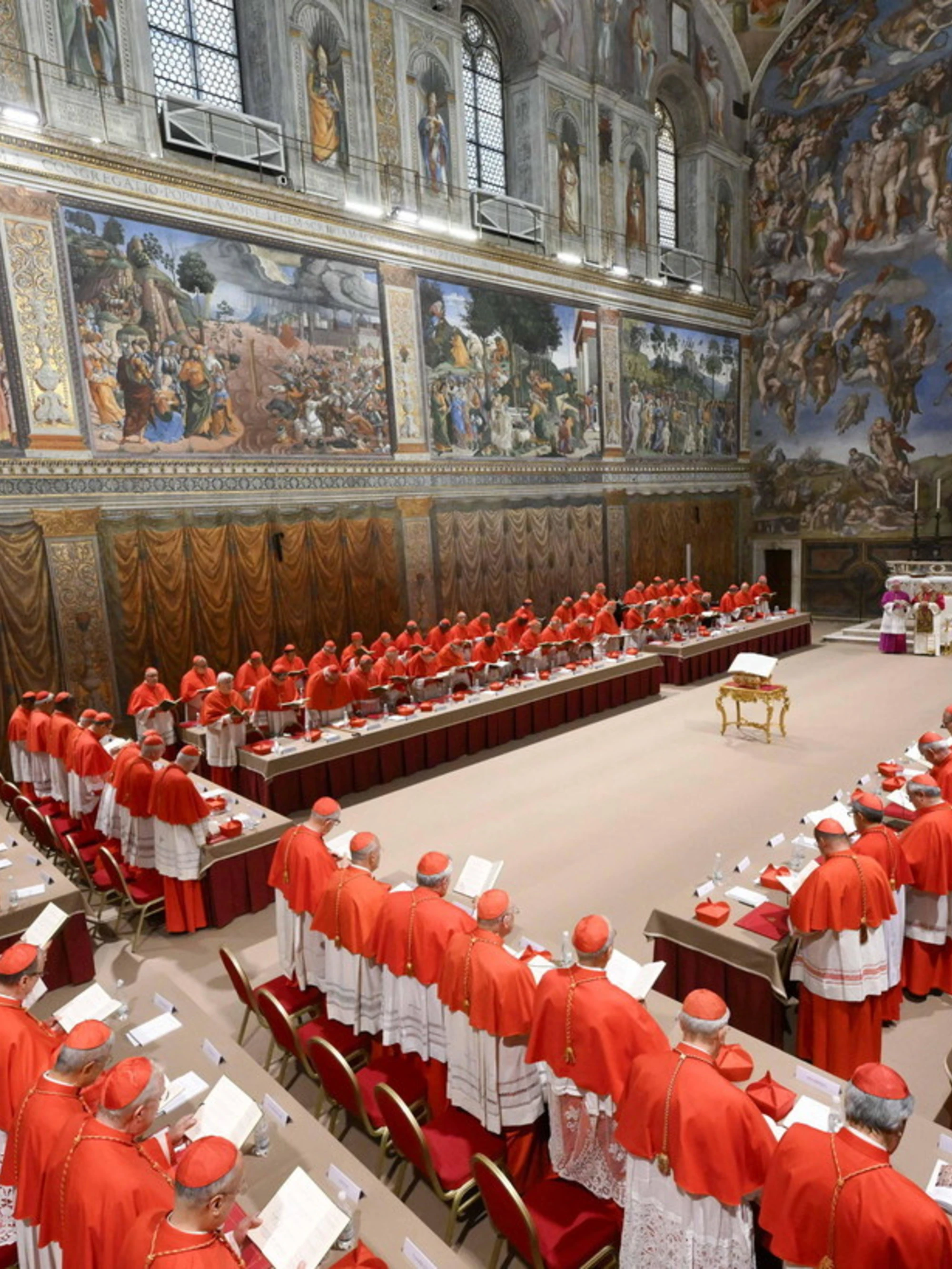 Don Pelayo, scandalo-Conclave: "Violenza sessuale"