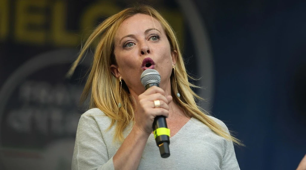 Giorgia Meloni, vergogna al Festival di Venezia: spunta la foto "fascista"