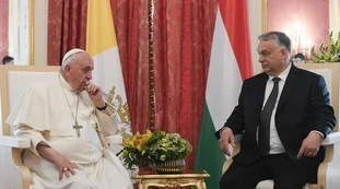 Papa Francesco da Orban? Censurato dai grandi giornali
