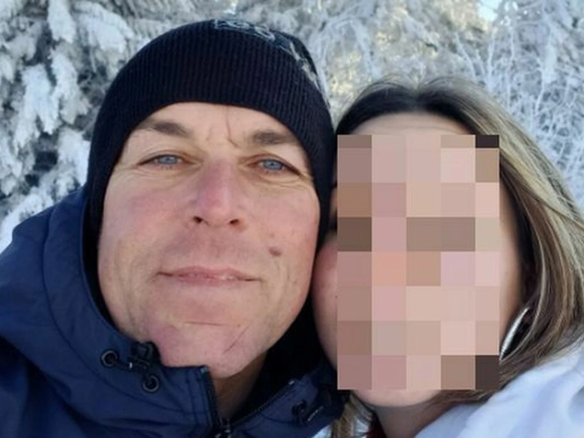 Massa, aggredito e ammazzato davanti al figlio 11enne