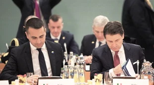 Giuseppe Conte, il retroscena sul "piano per garantirsi la permanenza a Palazzo Chigi". Spregiudicato e clamoroso