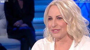 Domenica In, Antonella Clerici dalla Venier? Indiscrezione-bomba: rivoluzione in Rai