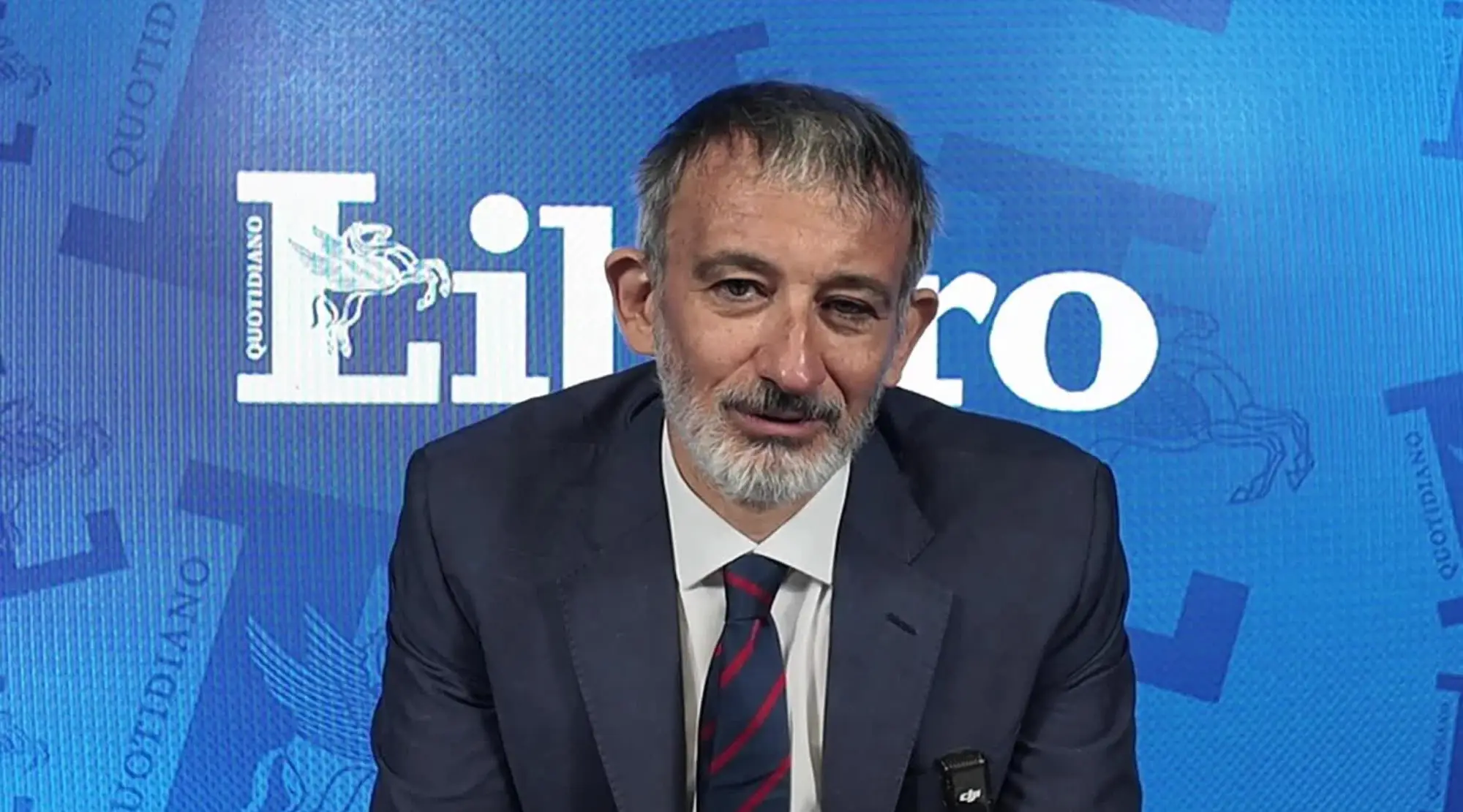 Senaldi spiana Fratoianni: "Caldo colpa della Meloni? Di sicuro, lui..."
