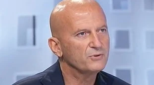 Augusto Minzolini: "Primi in morti, ultimi in vaccini. E il governo darà la colpa alle regioni"