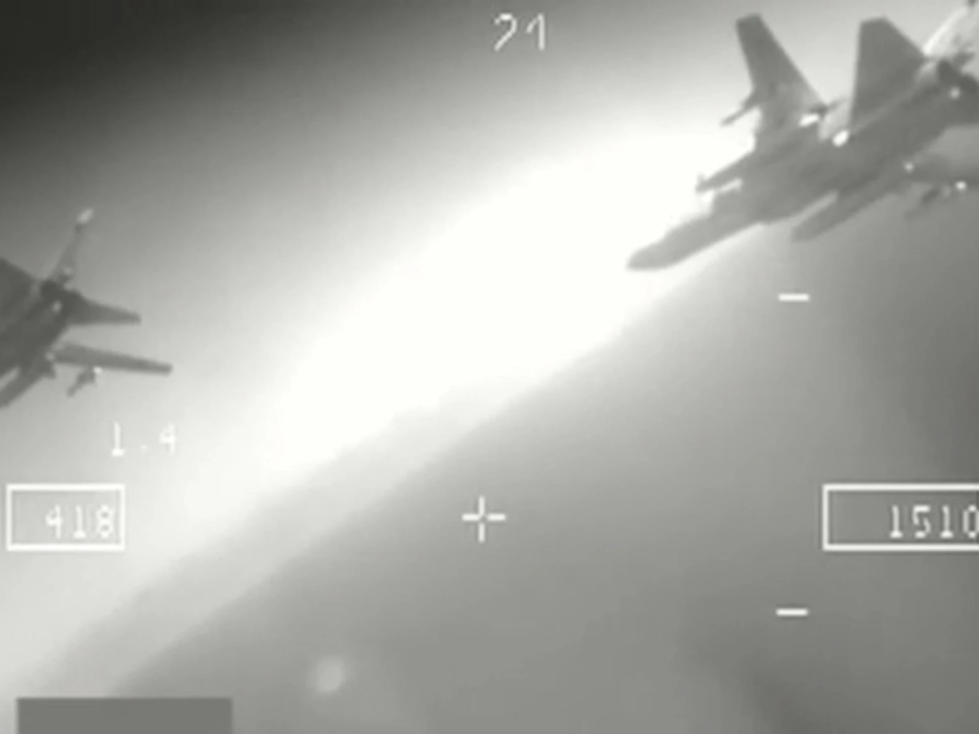 Ucraina, "Su-34 abbattuto": il jet russo precipita, figuraccia di Putin