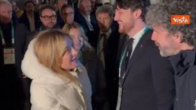 Milano Cortina 2026, il Presidente del Veneto Stefani accoglie Meloni alla cerimonia di chiusura