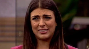 Grande Fratello Vip, tracollo emotivo per Giulia Salemi: "Cosa vi ha fatto?", la rabbia di Alessia Marcuzzi scuote Mediaset