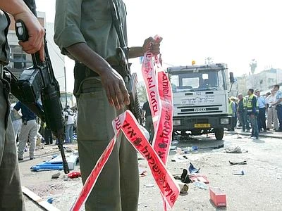 Tel Aviv, esplode auto. Si segue la pista di regolamento di conti tra bande criminali