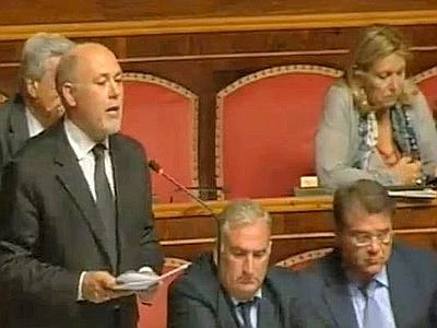 Il Senato vota sì all'arresto di Lusi L'ex tesoriere: "Vivo un incubo"