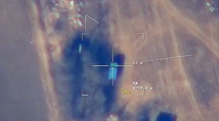 Ucraina, attacco russo dal cielo: il mirino si posiziona, due secondi dopo l'inferno. Il video-choc 
