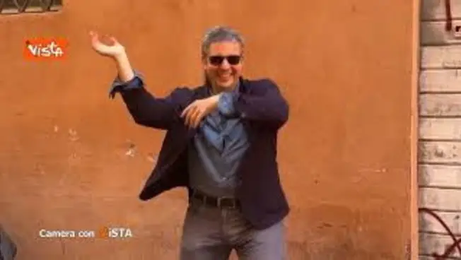 Leggi l'articolo: In punta di piedi, su Camera con Vista. La trasmissione di Alexander Jakhnagiev su La7
